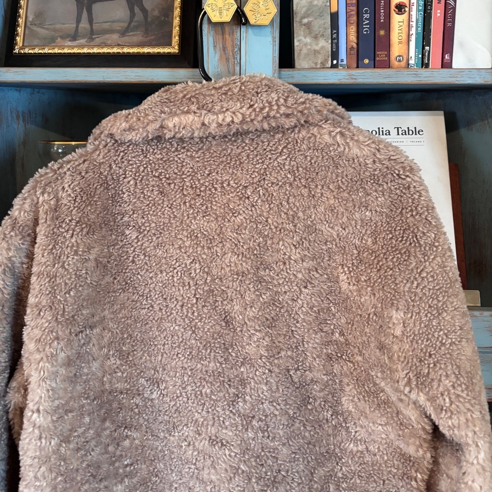 Hollister size small jacket - Picture 6 of 12